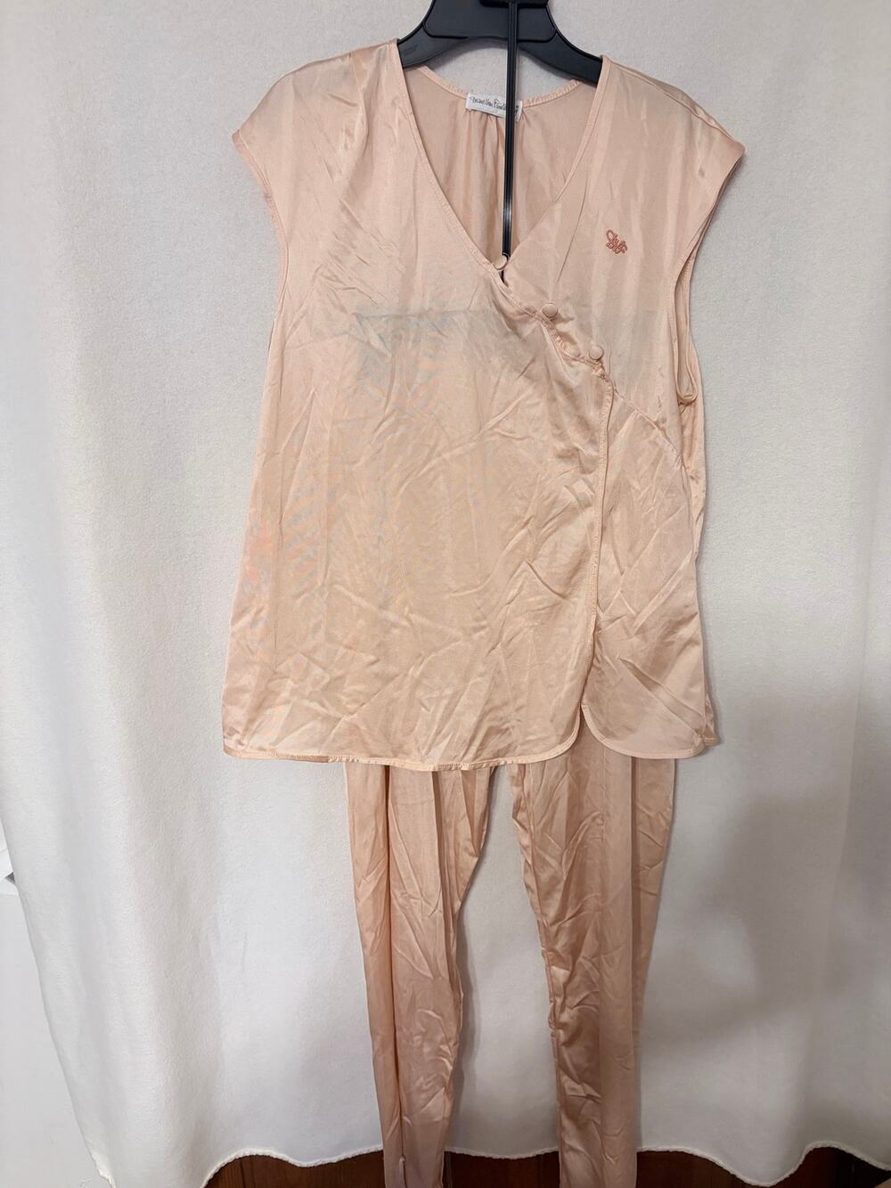 Vintage Diane von Furstenberg Asymmetric Wrap Pajamas 2pc Set Pink Nylon